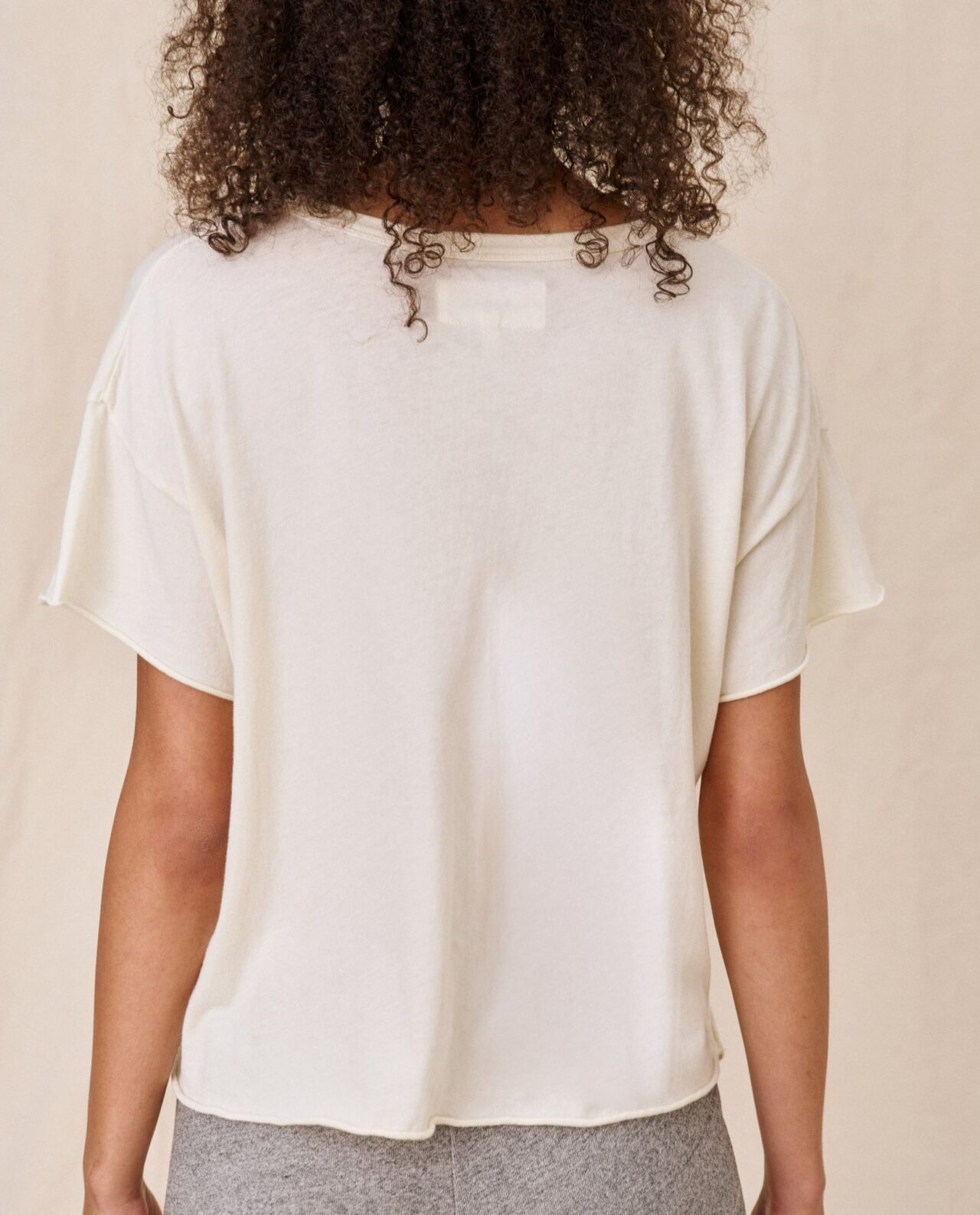 ⁦THE GREAT -CROP TEE⁩ – תמונה ⁦2⁩