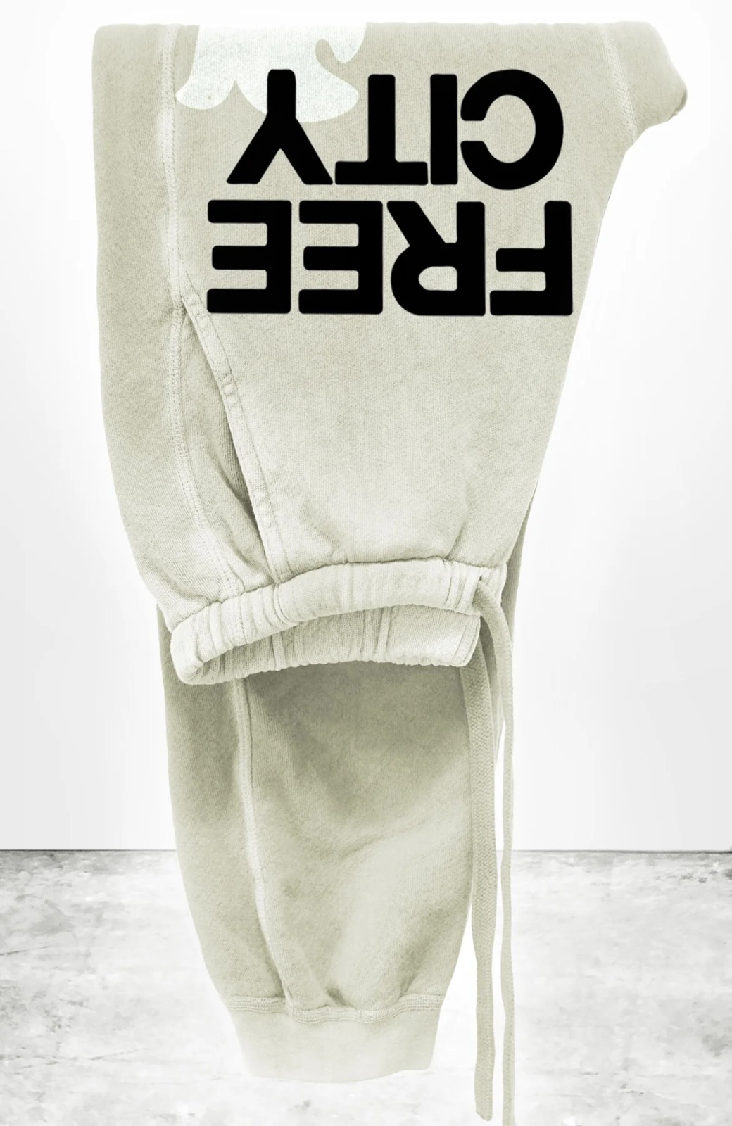 FREE CITY- FREECITYLARGE SUNFADES pocket sweatpant - BONES