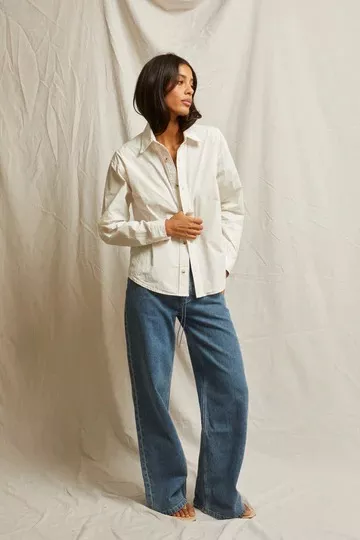 PERFECT WHITE -BUTTON DOWN SHIRT- JEAMES