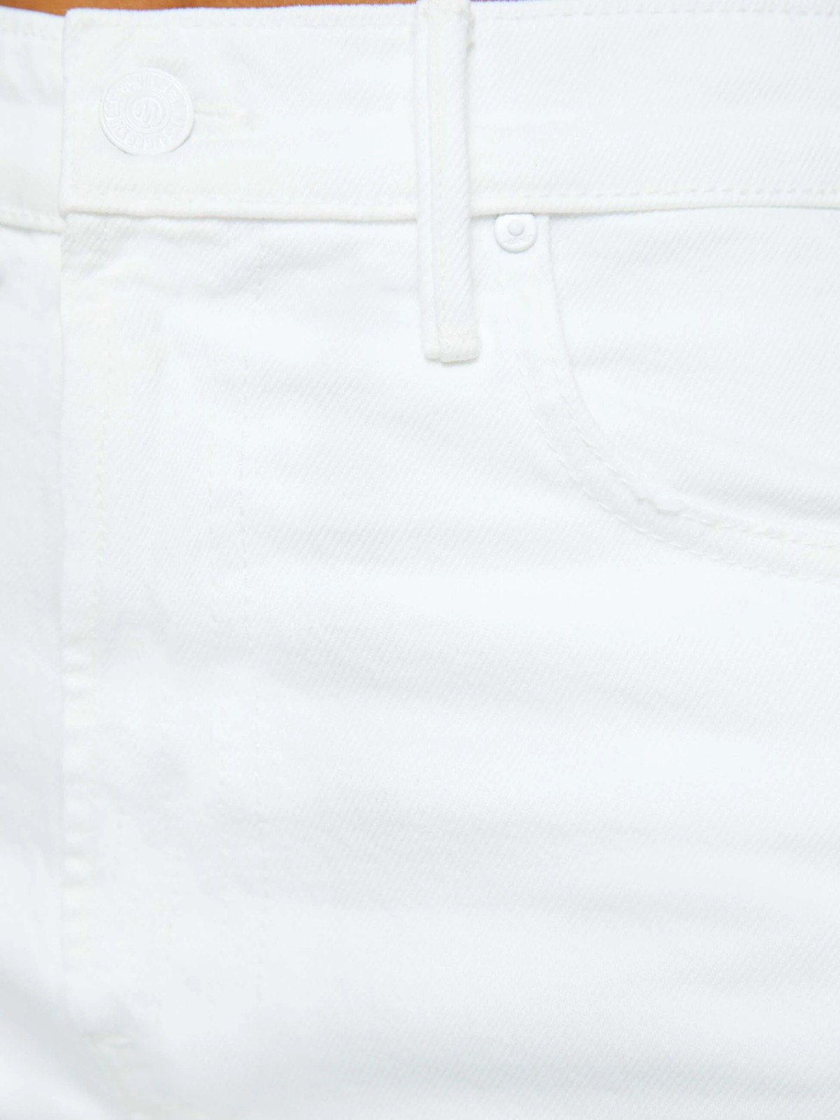 PERFECT WHITE- LISA  FITTED SHORT SLEEVE TEE