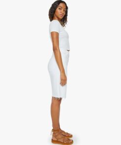 PERFECT WHITE- LISA  FITTED SHORT SLEEVE TEE