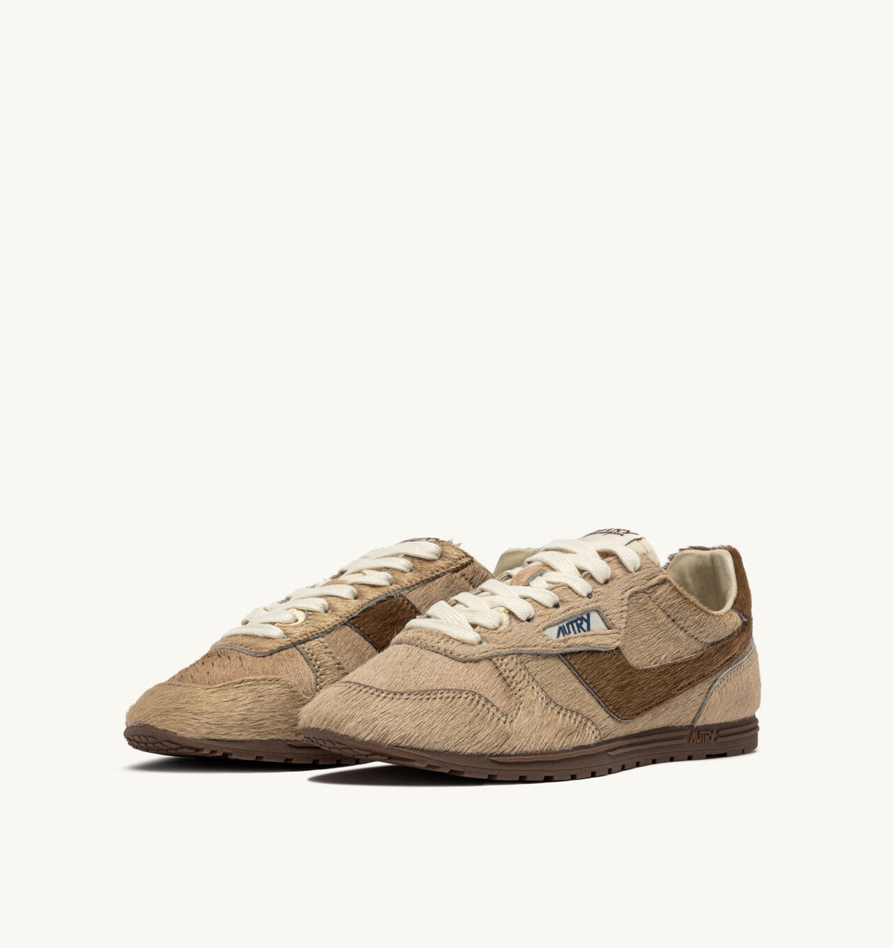 AUTRY - WINDSPIN SNEAKERS IN PEANUT