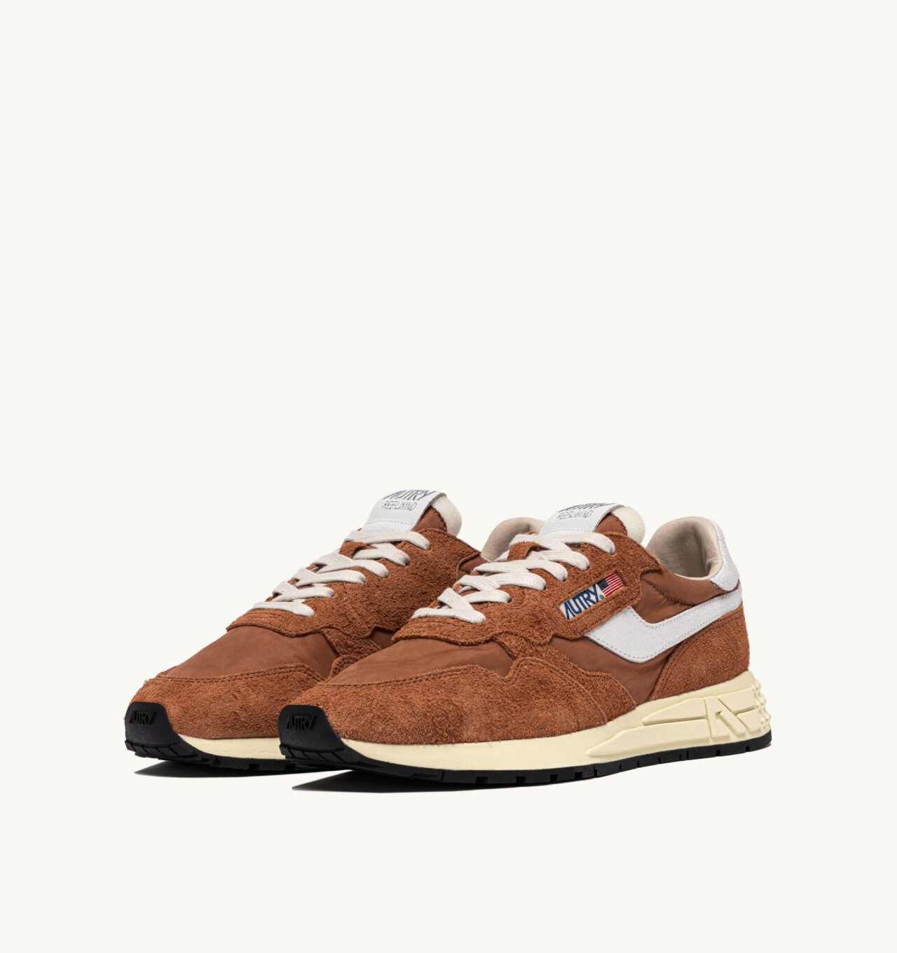 ⁦AUTRY - REELWIND LOW SNEAKERS IN NYLON AND SUEDE⁩ – תמונה ⁦5⁩