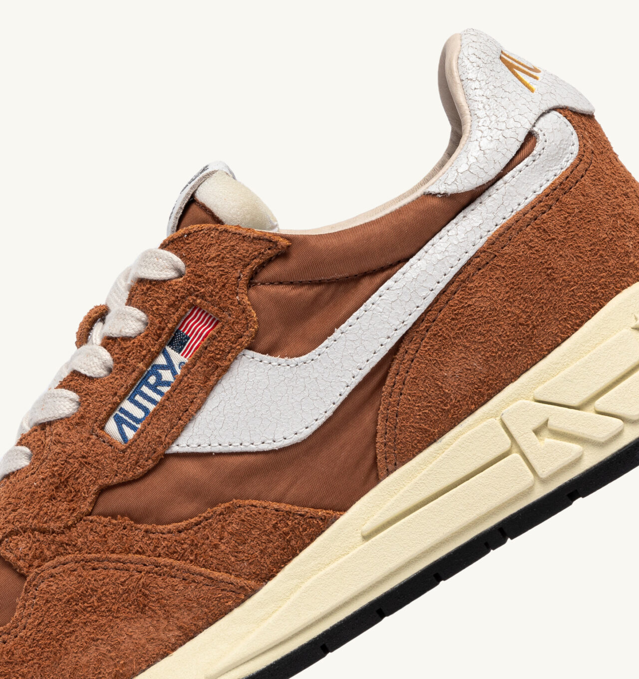 ⁦AUTRY - REELWIND LOW SNEAKERS IN NYLON AND SUEDE⁩ – תמונה ⁦3⁩